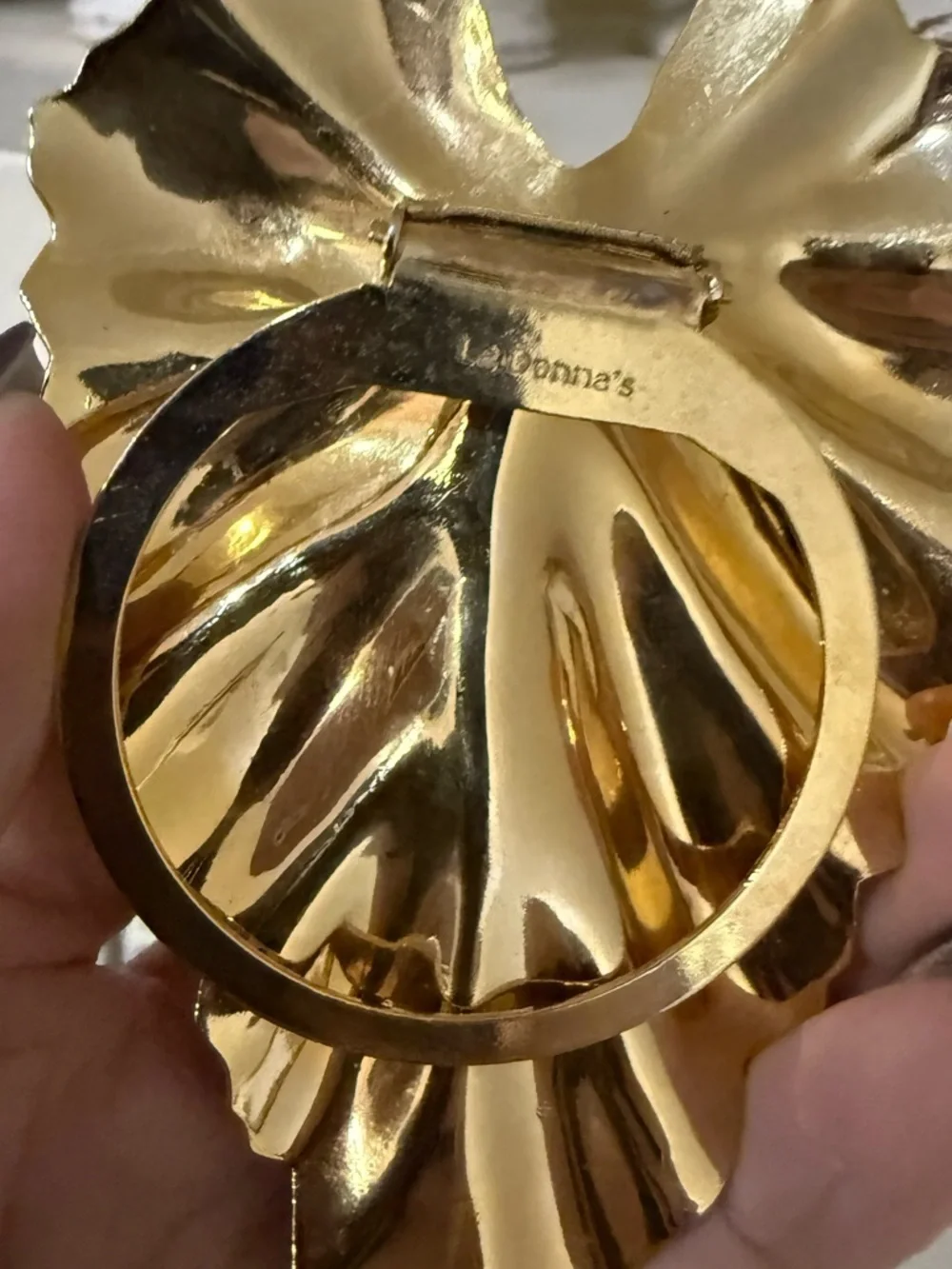 N/A gold tone